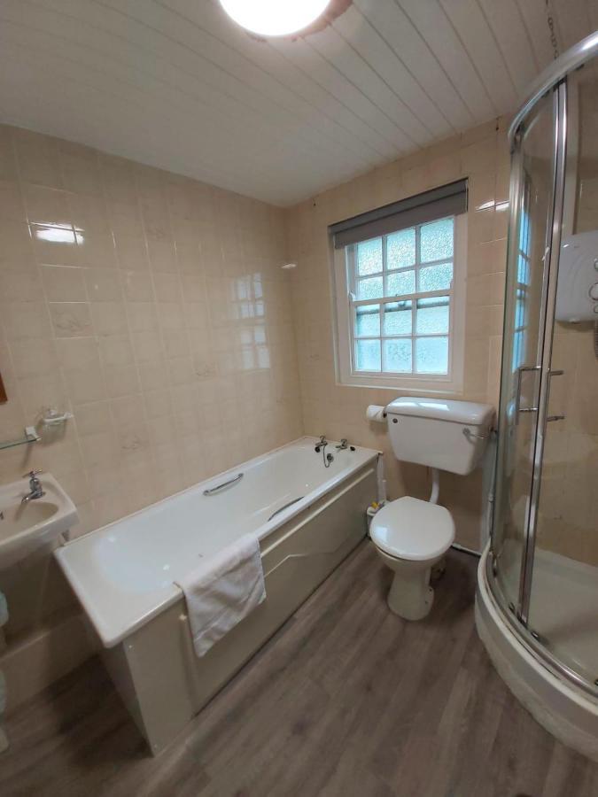 Corofin Lake Cottages 외부 사진