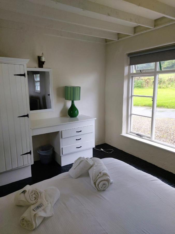 Corofin Lake Cottages 외부 사진