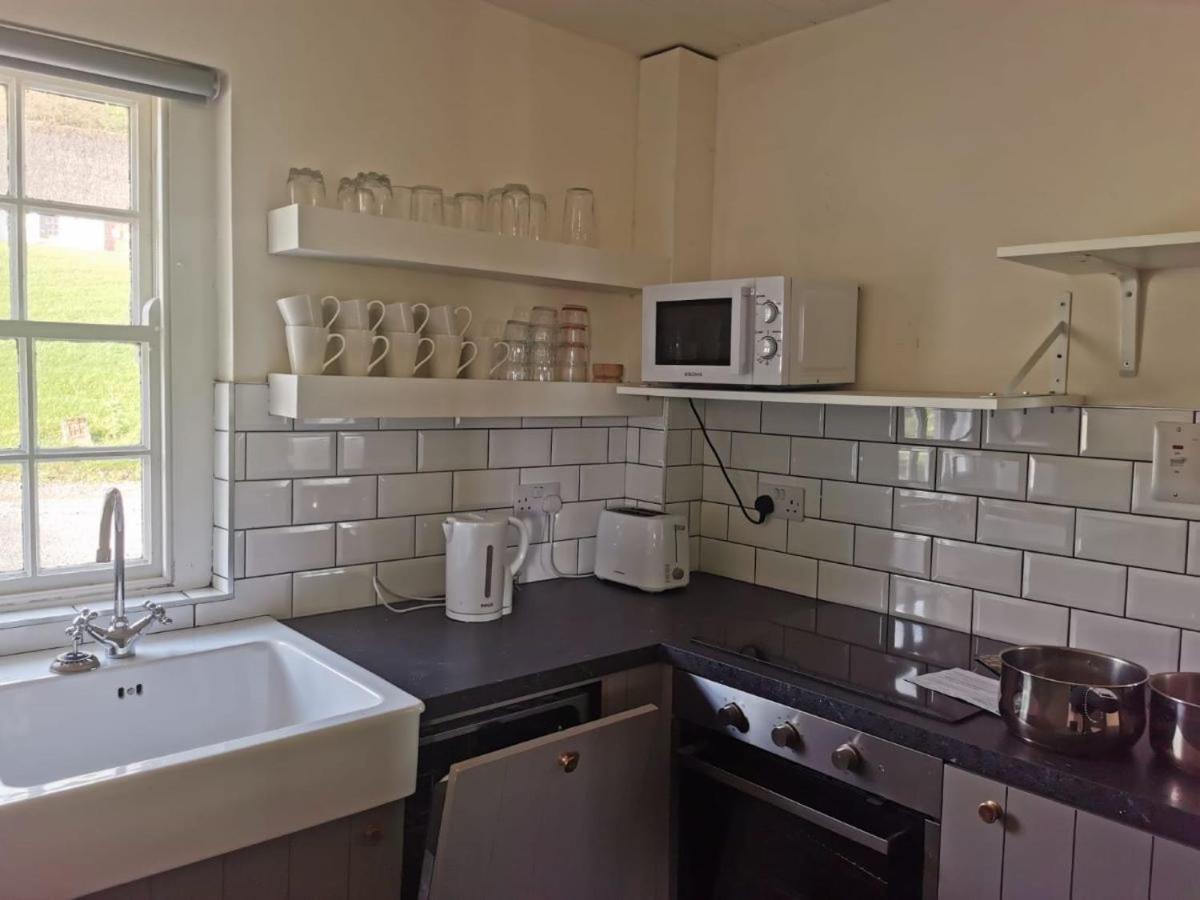 Corofin Lake Cottages 외부 사진